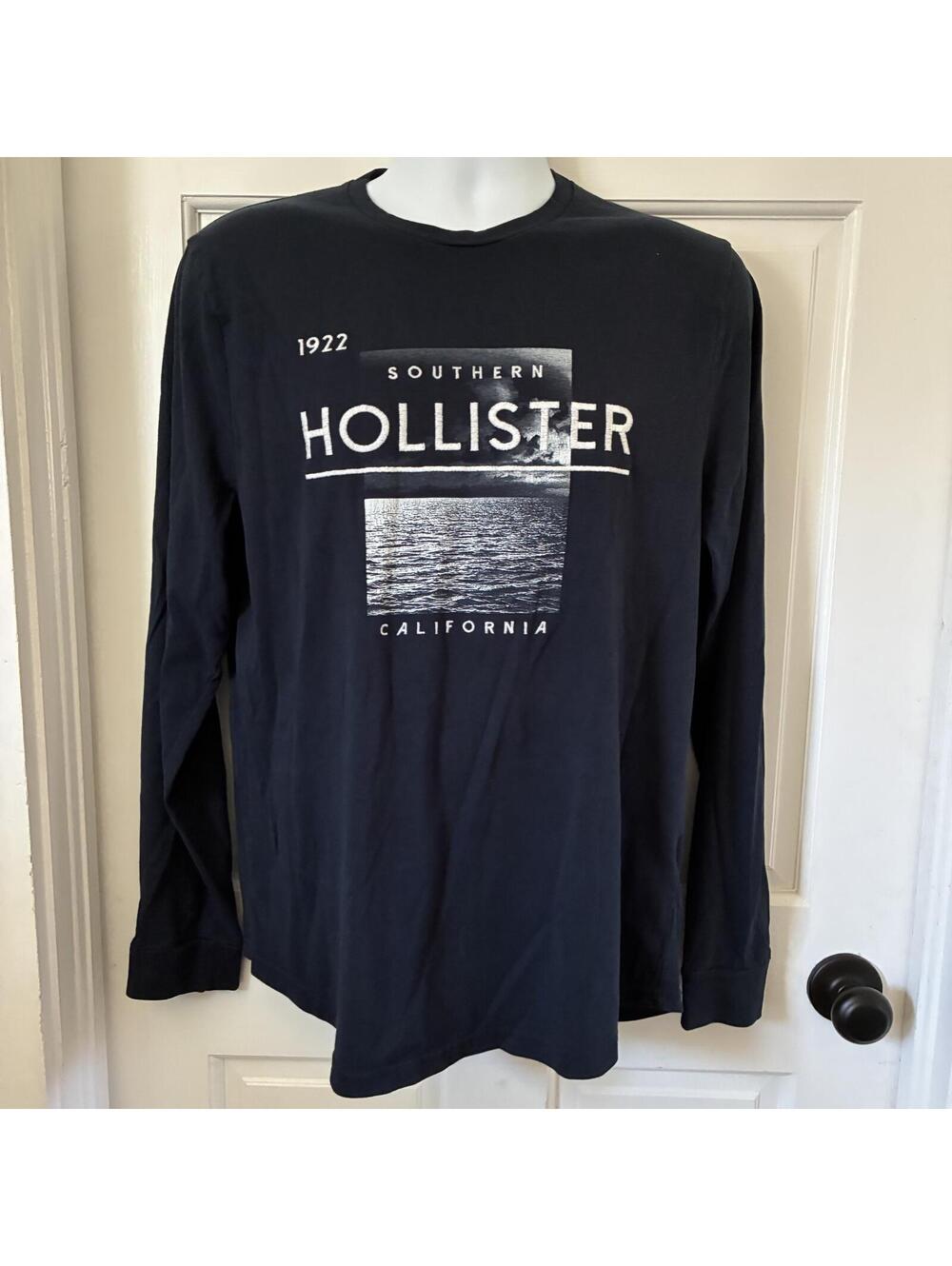 Men's Navy Blue Long Sleeve TShirt w Large Hollister Logo in White - Size Large